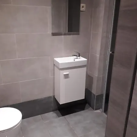 H Bruxelles Airport Harmonie Lägenhet *